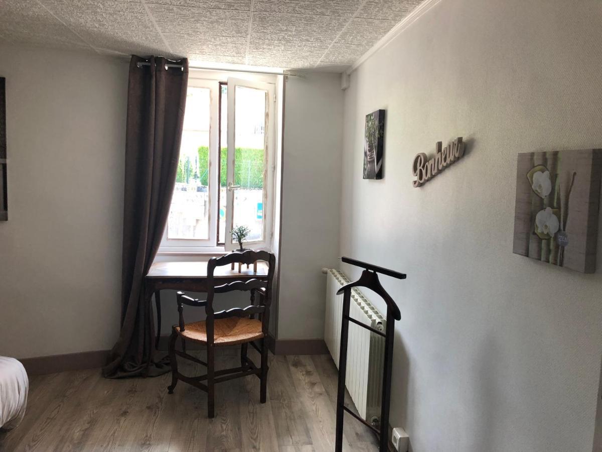 Chambre Bonheur Pugny-Chatenod Bagian luar foto